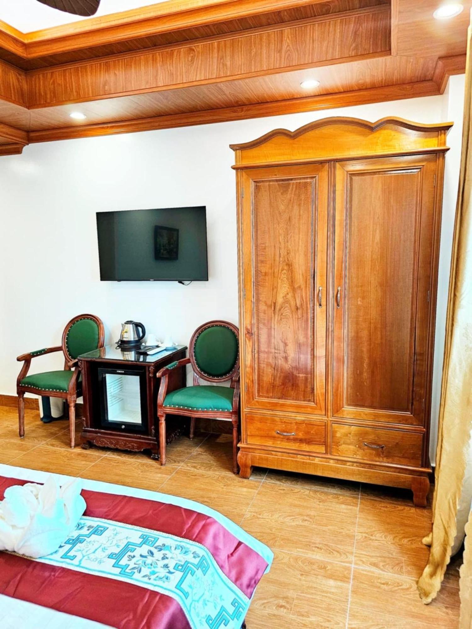 Sky Hotel Vang Vieng Exterior foto
